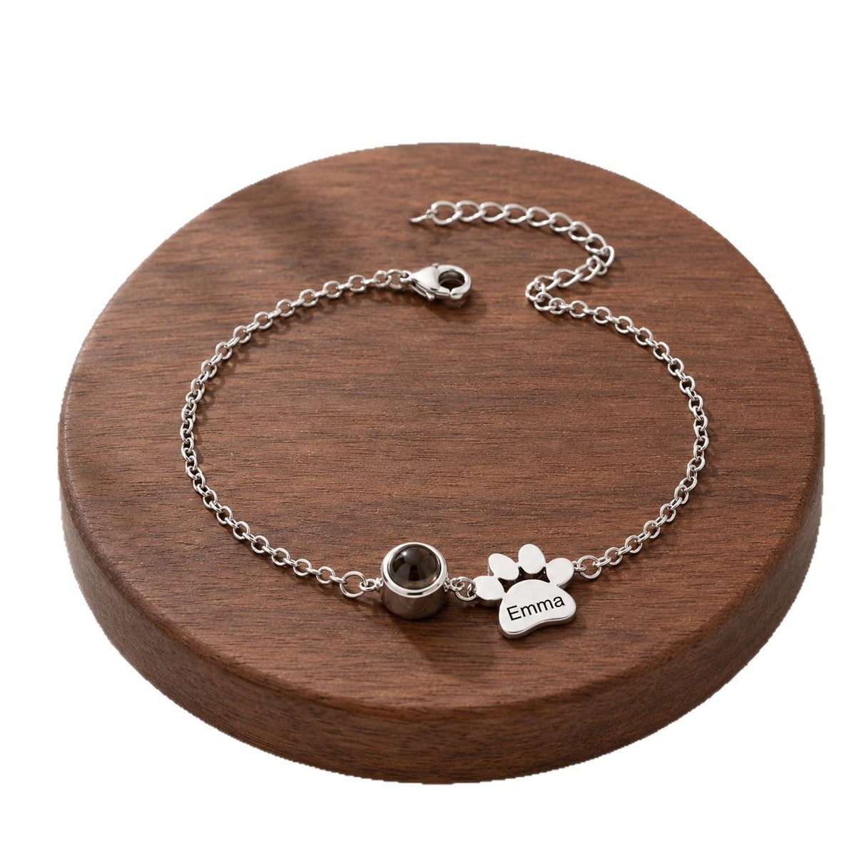 Personalized pet projection bracelet detail view